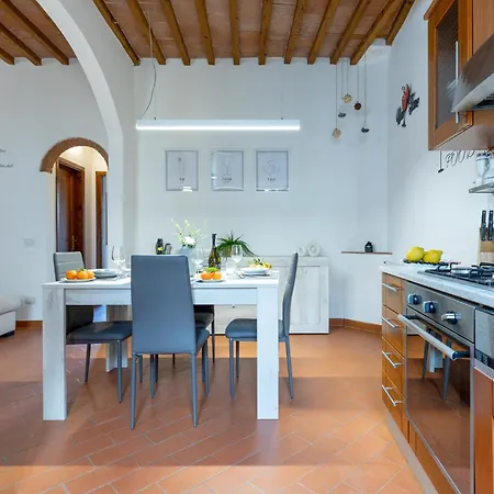 Guesthost - Piazza Artigiani Lovely Lägenhet Pisa